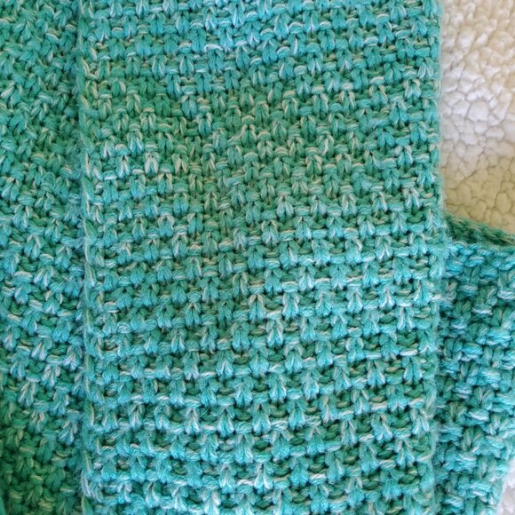 Handmade High Density Crochet Mermaid Tail Blanket - Picture 12 of 16